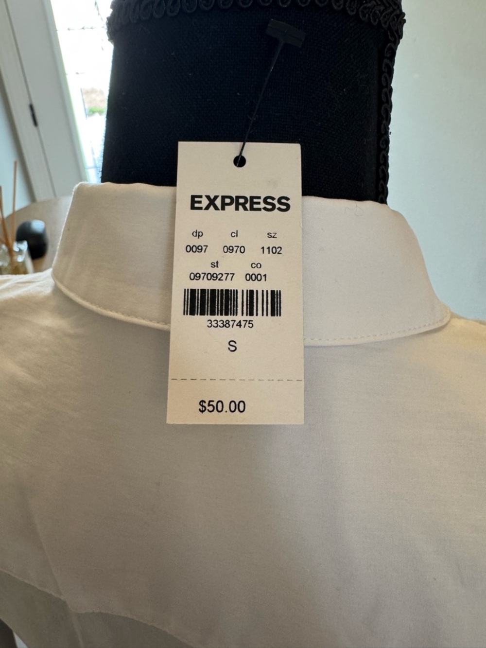 Express White Button-Up Shirt with Classic Collar - Picture 8 of 8